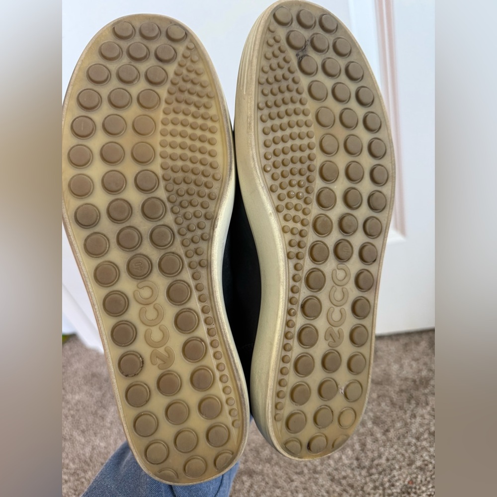 ECCO Soft 7 Women's Leather Sneaker Black Leather Sneakers with White Sole - Picture 5 of 6